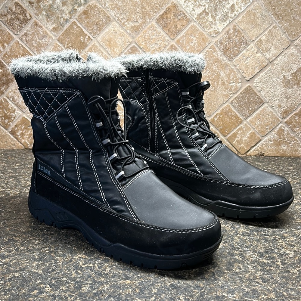 Totes Black Quilted Zip Ankle Snow Boots